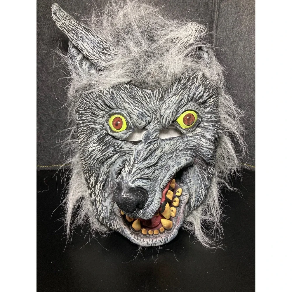N/A gray werewolf